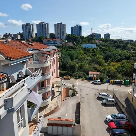 Apartment Valis Pula