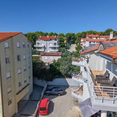 Valis Apartment